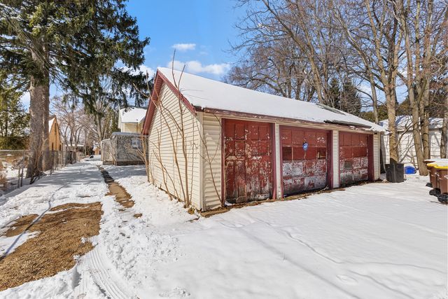 219 Rome Avenue, Rockford, IL 61107