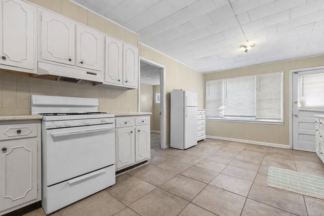 219 Rome Avenue, Rockford, IL 61107