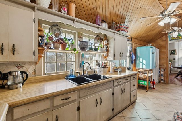 251 Gibbs Ln, Gallatin, TN 37066