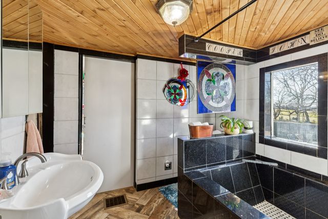 251 Gibbs Ln, Gallatin, TN 37066