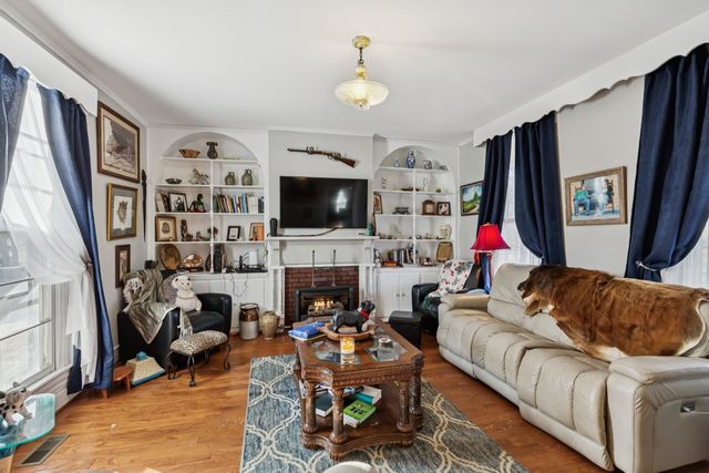 251 Gibbs Ln, Gallatin, TN 37066