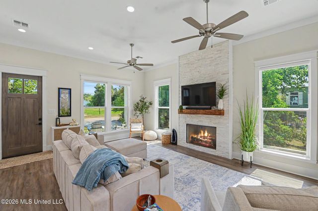 216 Ballentine Street, Bay Saint Louis, MS 39520