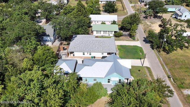 216 Ballentine Street, Bay Saint Louis, MS 39520
