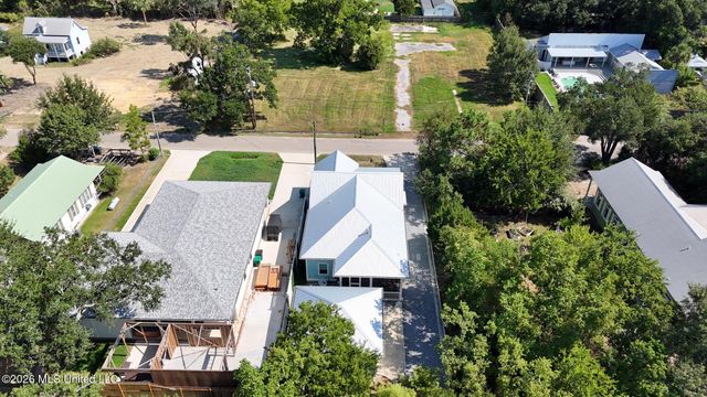 216 Ballentine Street, Bay Saint Louis, MS 39520