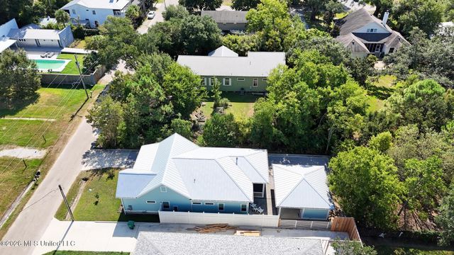 216 Ballentine Street, Bay Saint Louis, MS 39520