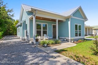 216 Ballentine Street, Bay Saint Louis, MS 39520
