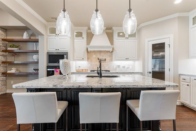 15509 Bergman Circle, Edmond, OK 73013