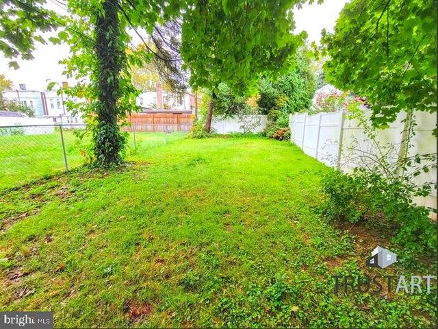 518 SOLLY AVE, Philadelphia, PA 19111