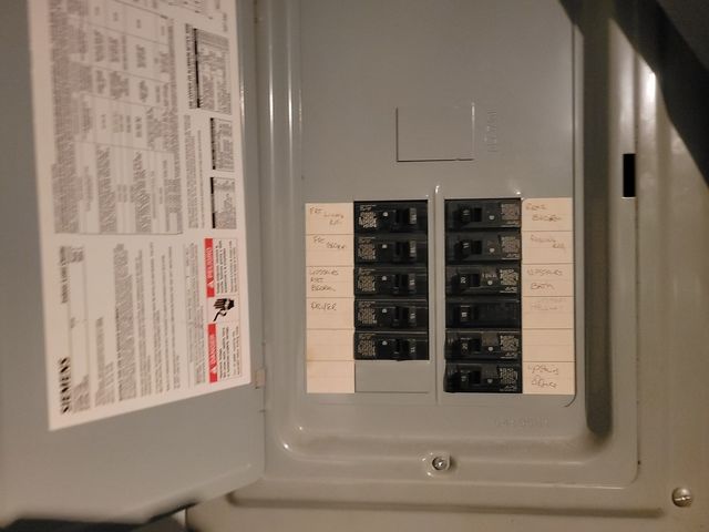 1624 N Central Park Avenue, Chicago, IL 60647