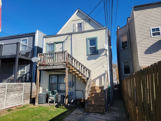 1624 N Central Park Avenue, Chicago, IL 60647