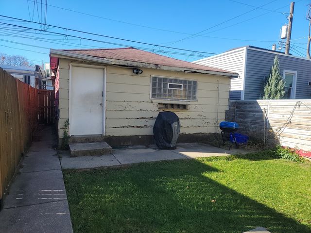 1624 N Central Park Avenue, Chicago, IL 60647