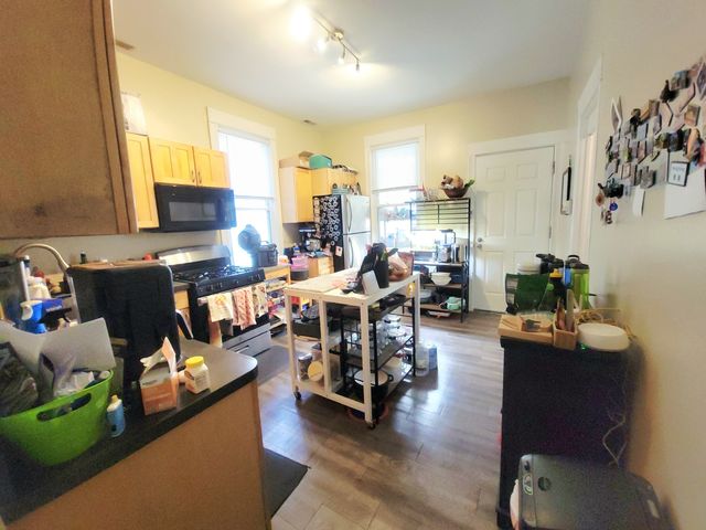 1624 N Central Park Avenue, Chicago, IL 60647