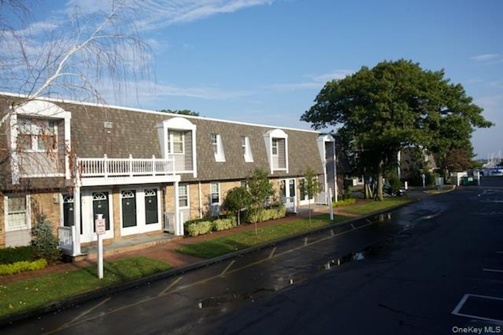 16 Mainsail Drive 1-16, Patchogue, NY 11772