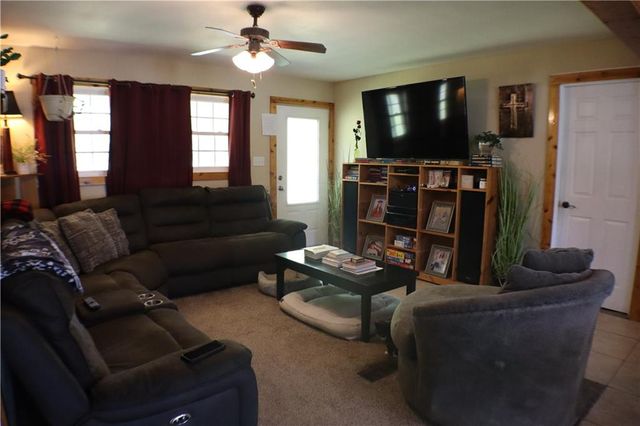 32301 E State Route B Highway, Garden City, MO 64747