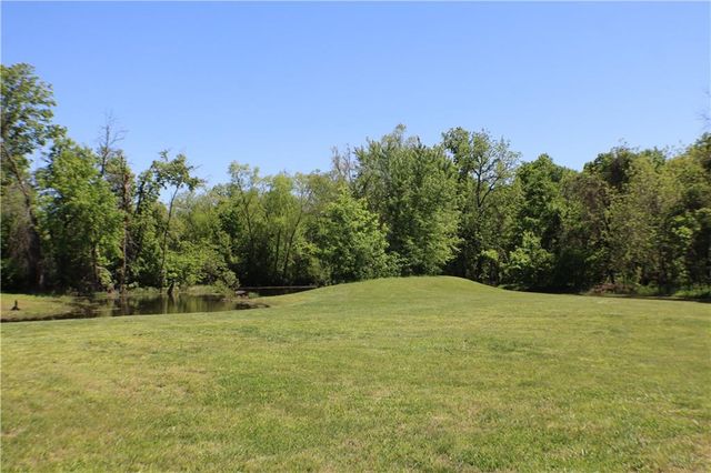 32301 E State Route B Highway, Garden City, MO 64747