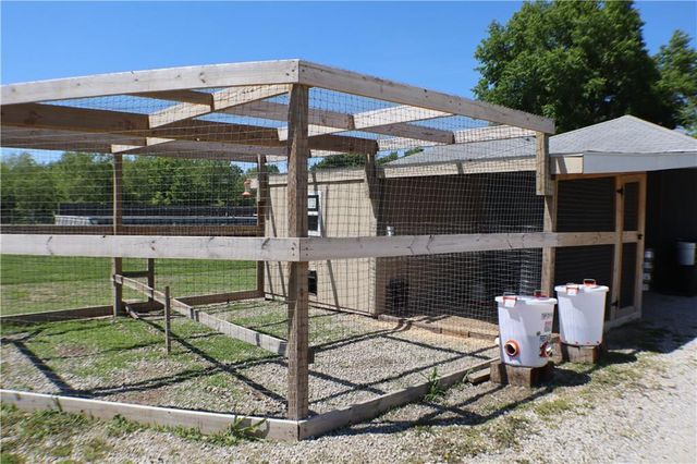 32301 E State Route B Highway, Garden City, MO 64747