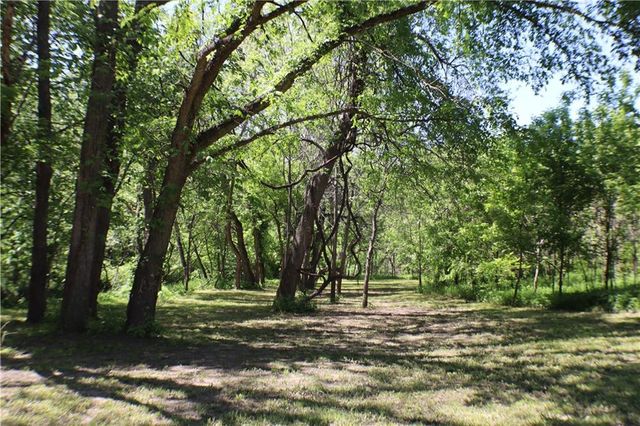 32301 E State Route B Highway, Garden City, MO 64747