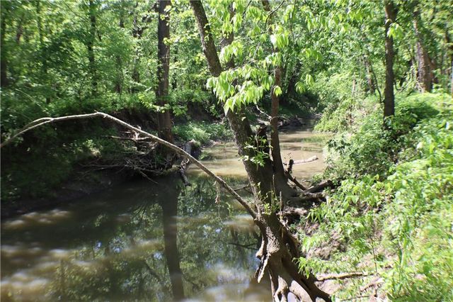 32301 E State Route B Highway, Garden City, MO 64747