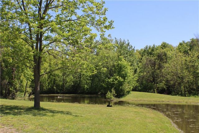 32301 E State Route B Highway, Garden City, MO 64747