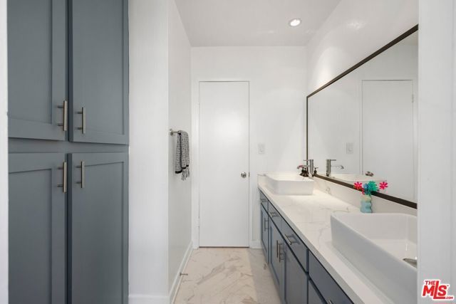 1552 Harvard Street 3, Santa Monica, CA 90404