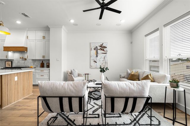 1614 Ojeman Road E, Houston, TX 77055