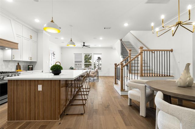 1614 Ojeman Road E, Houston, TX 77055