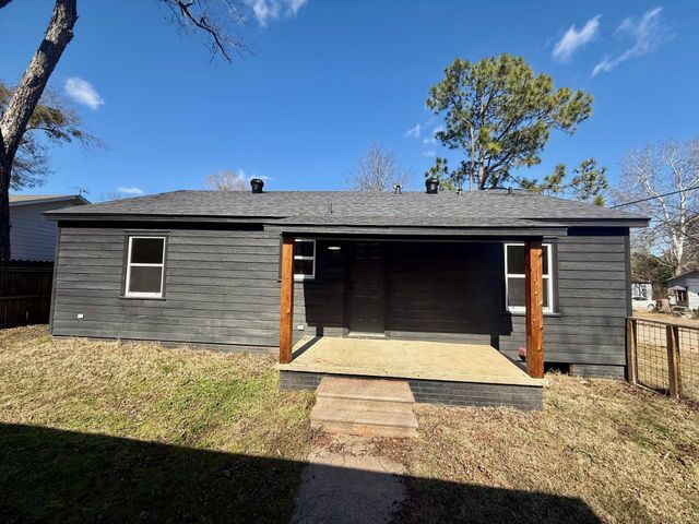 314 E Madison Street, Overton, TX 75684