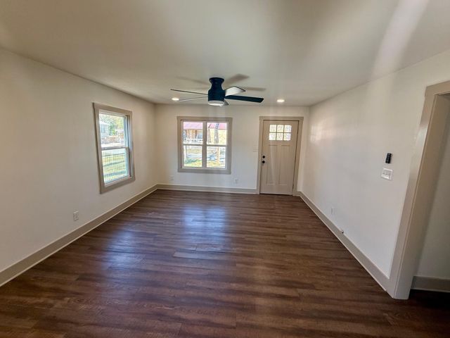 314 E Madison Street, Overton, TX 75684