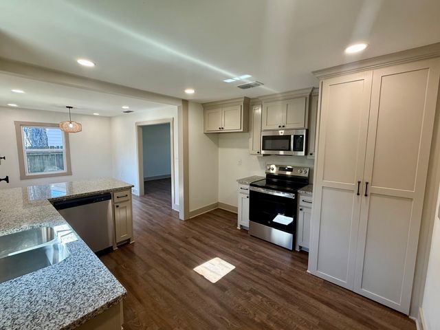 314 E Madison Street, Overton, TX 75684