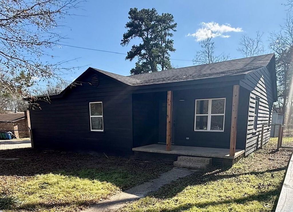 314 E Madison Street, Overton, TX 75684