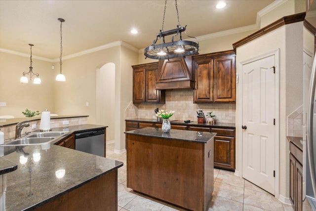 910 Ridgeoak DR, Belton, TX 76513