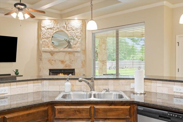 910 Ridgeoak DR, Belton, TX 76513