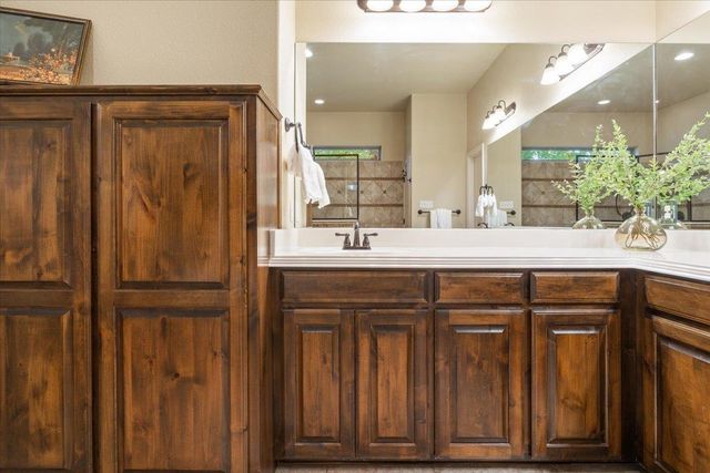 910 Ridgeoak DR, Belton, TX 76513