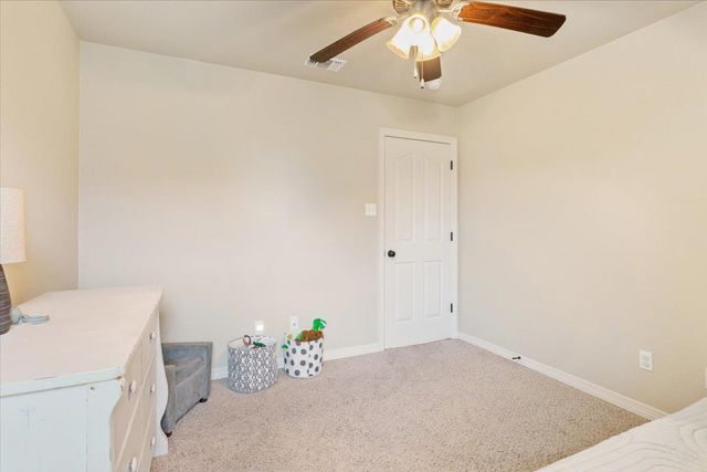 910 Ridgeoak DR, Belton, TX 76513