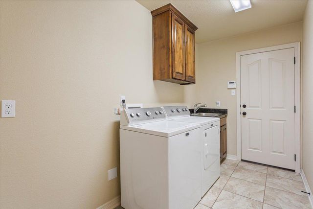 910 Ridgeoak DR, Belton, TX 76513