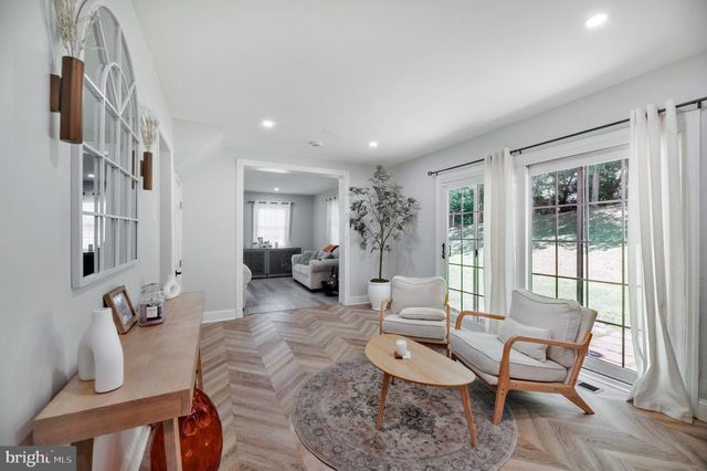 8812 CHURCHFIELD LN, Laurel, MD 20708