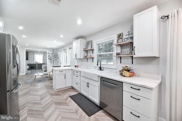 8812 CHURCHFIELD LN, Laurel, MD 20708