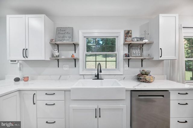 8812 CHURCHFIELD LN, Laurel, MD 20708