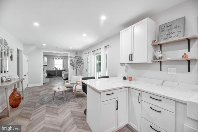 8812 CHURCHFIELD LN, Laurel, MD 20708