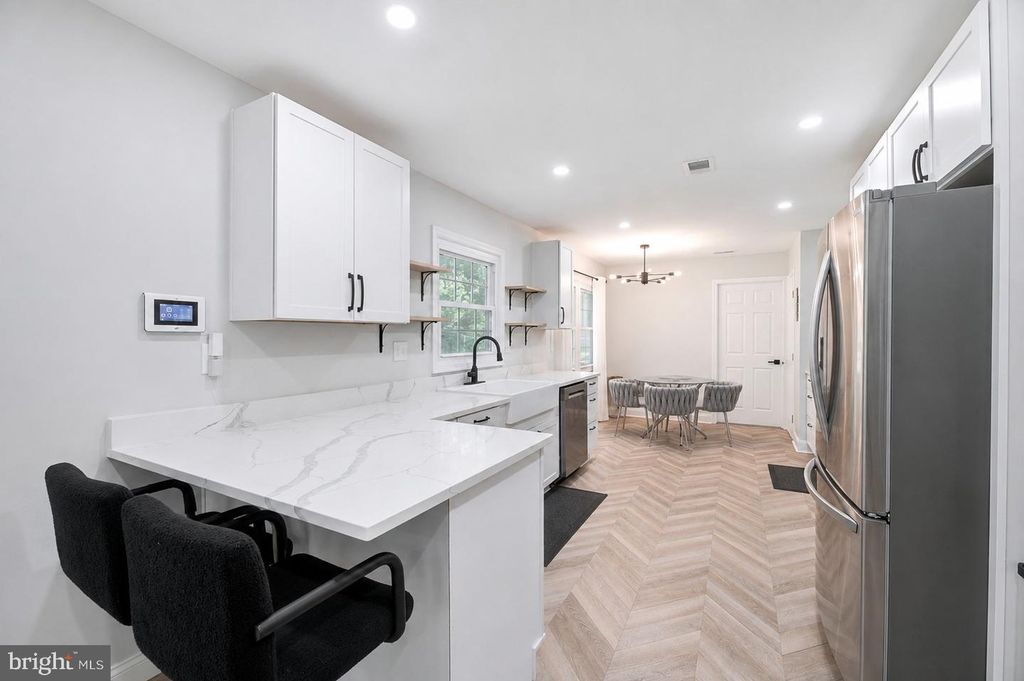 8812 CHURCHFIELD LN, Laurel, MD 20708