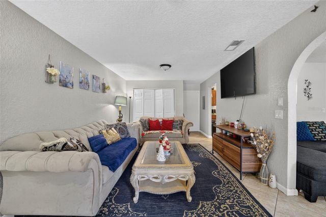 945 NW 64TH PLACE, Ocala, FL 34475