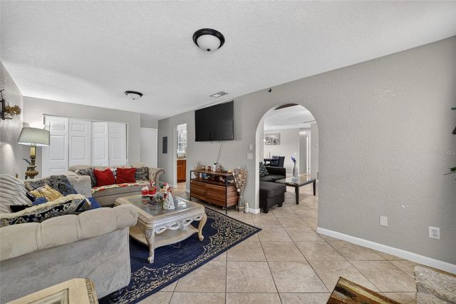 945 NW 64TH PLACE, Ocala, FL 34475