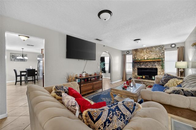 945 NW 64TH PLACE, Ocala, FL 34475