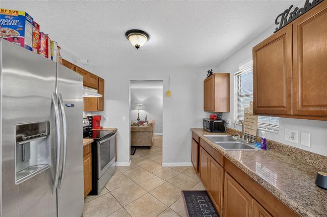 945 NW 64TH PLACE, Ocala, FL 34475
