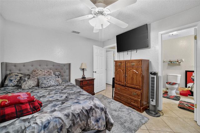 945 NW 64TH PLACE, Ocala, FL 34475