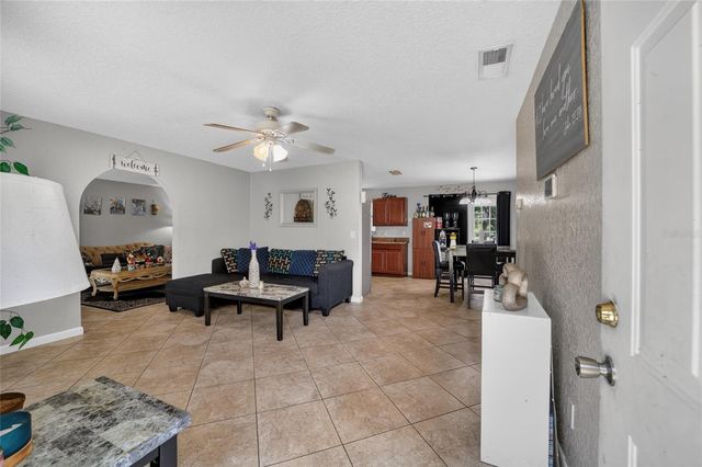 945 NW 64TH PLACE, Ocala, FL 34475