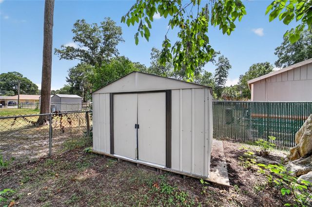 945 NW 64TH PLACE, Ocala, FL 34475