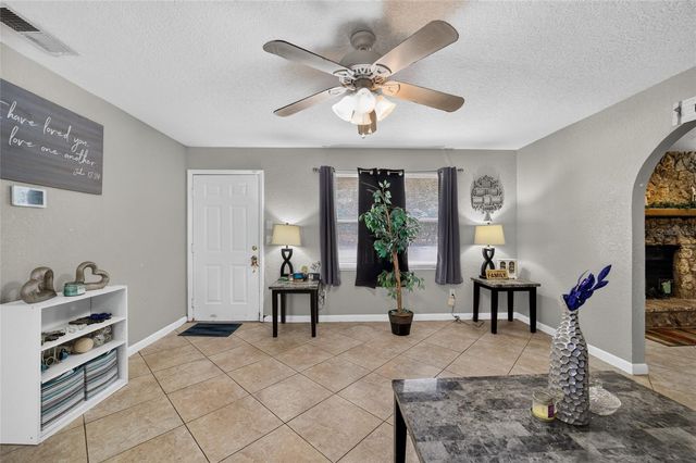 945 NW 64TH PLACE, Ocala, FL 34475