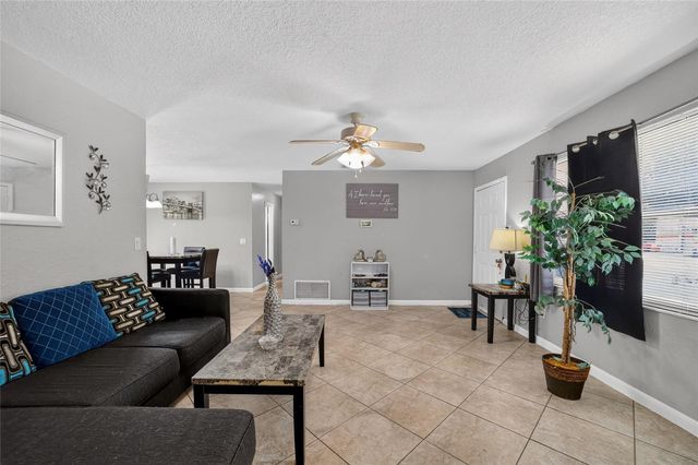 945 NW 64TH PLACE, Ocala, FL 34475