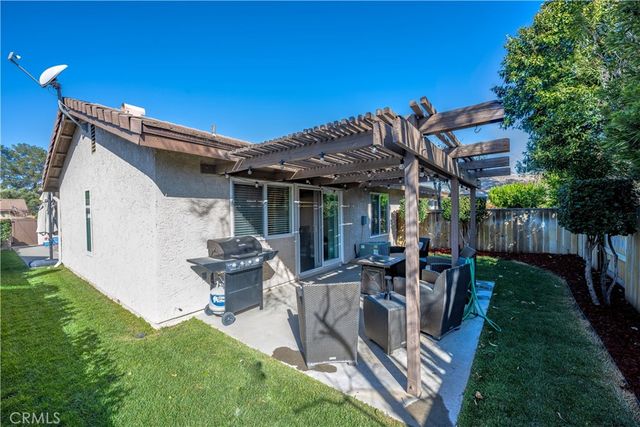 25688 Neblina Court, Valencia, CA 91355